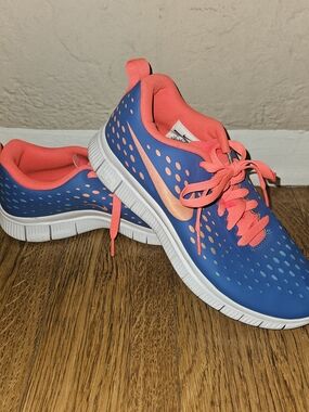 Nike Blue & Coral Running Shoes